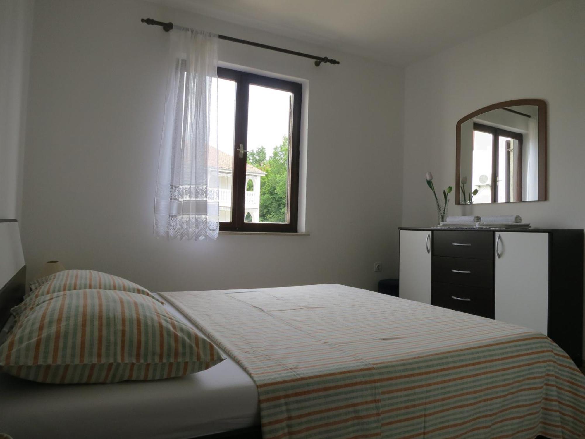 Apartment Josipa Malinska Bilik gambar